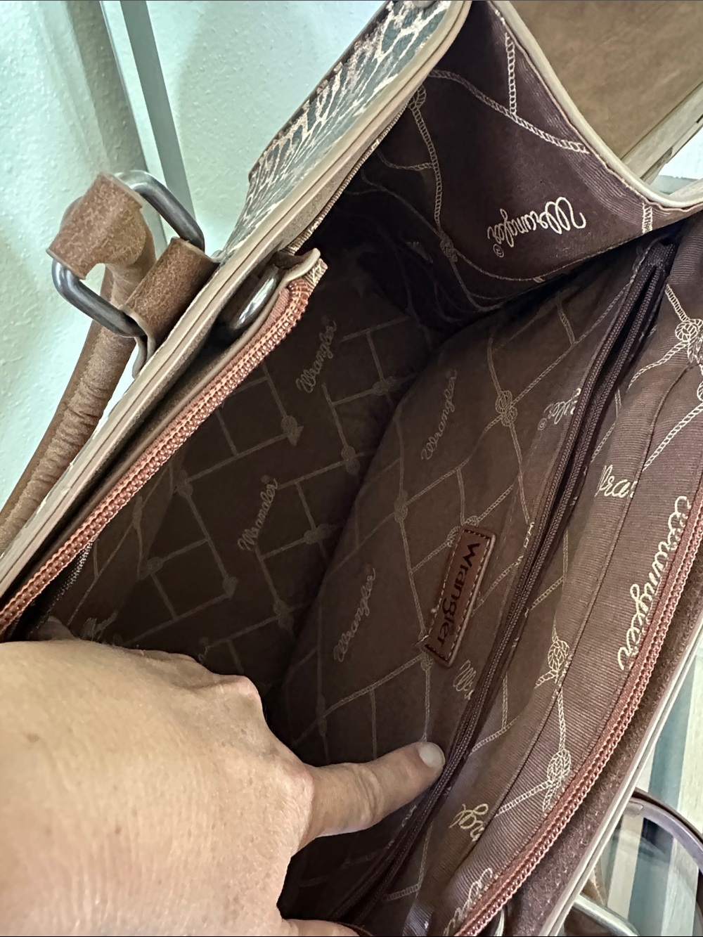 Wrangler Leopard Print Tote in Brown and Black used maybe 3 times! - Picture 4 of 9